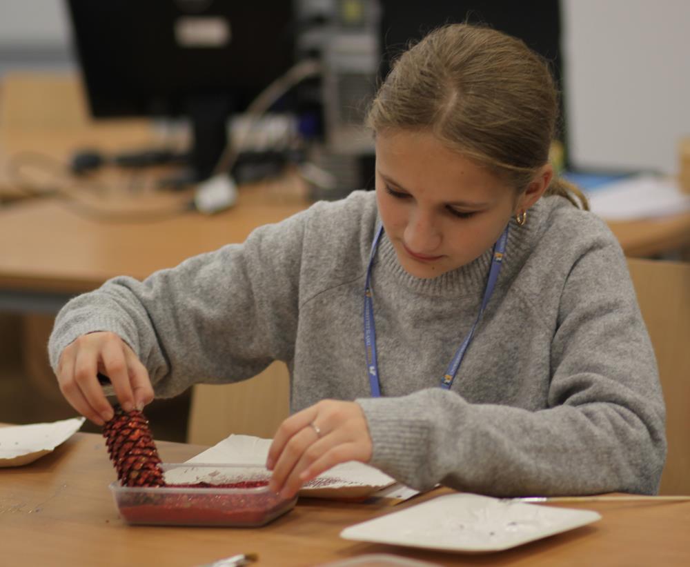 Pachnące szyszki na choince