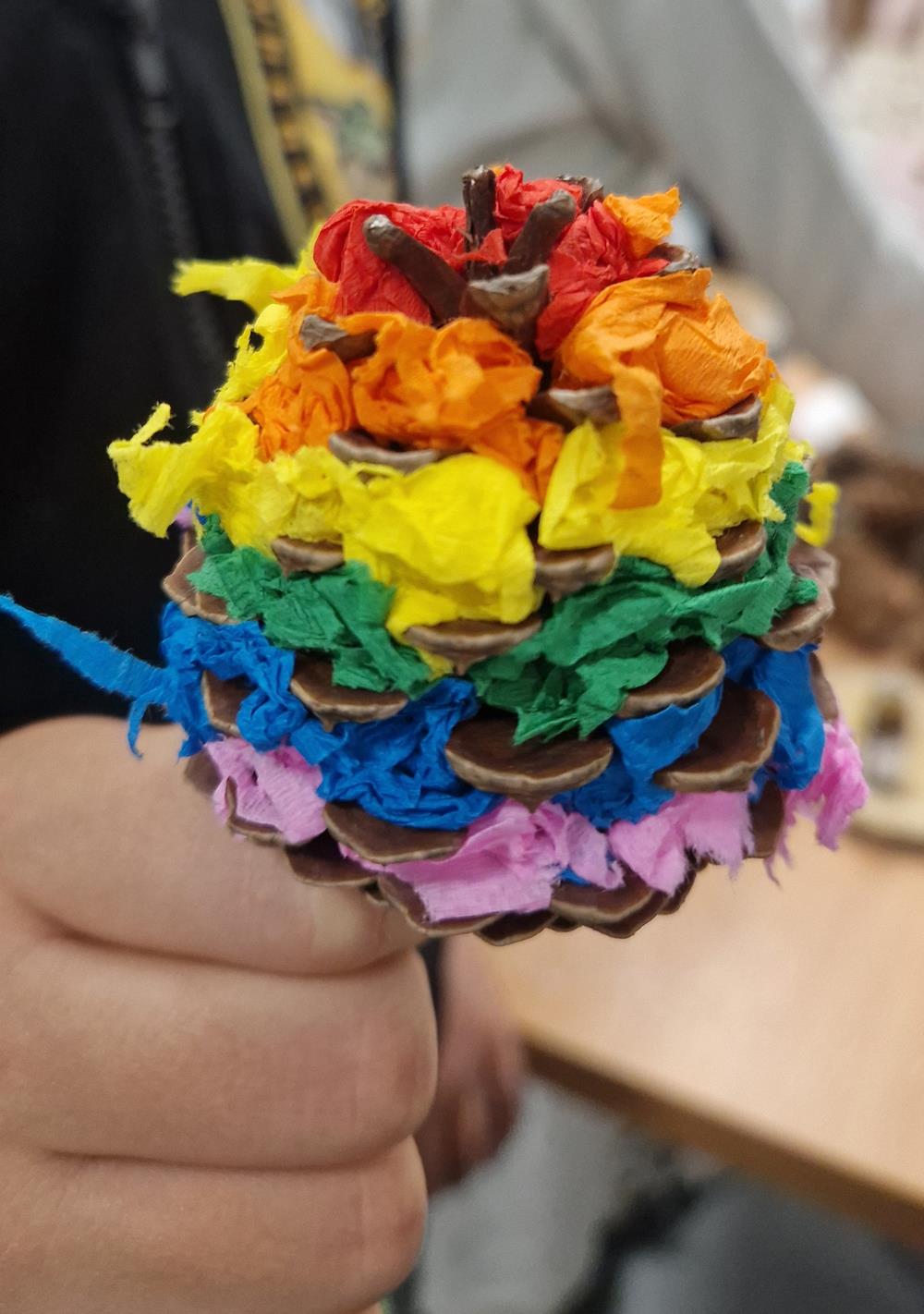 Pachnące szyszki na choince