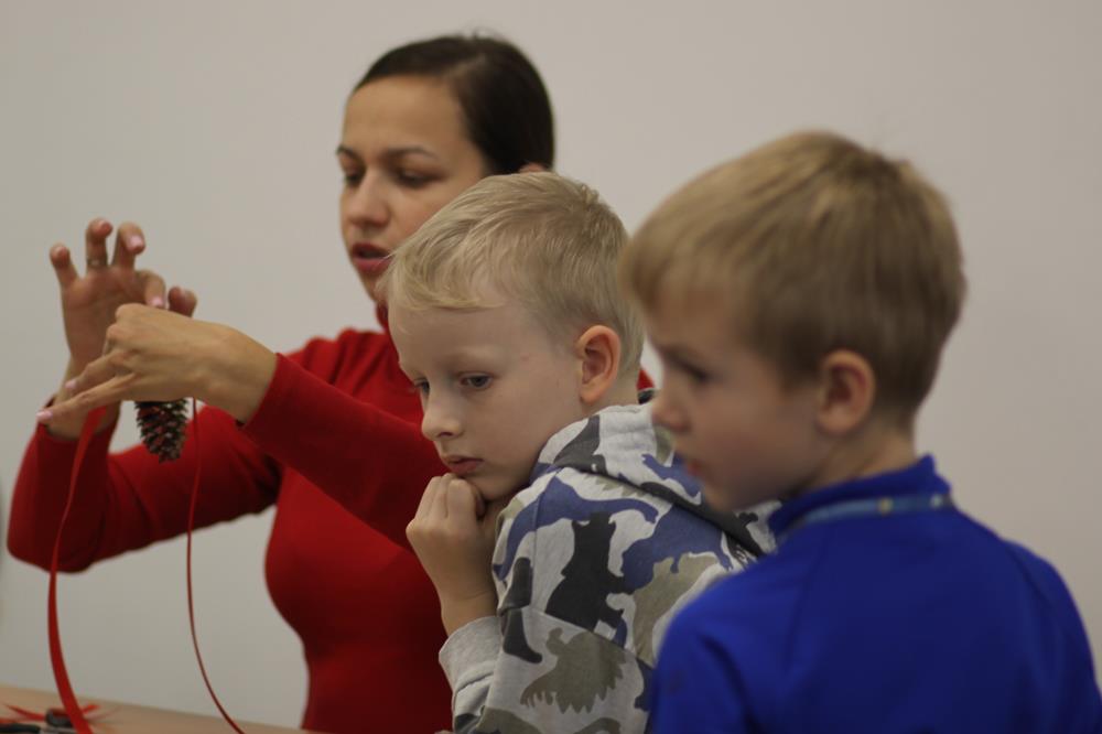 Pachnące szyszki na choince