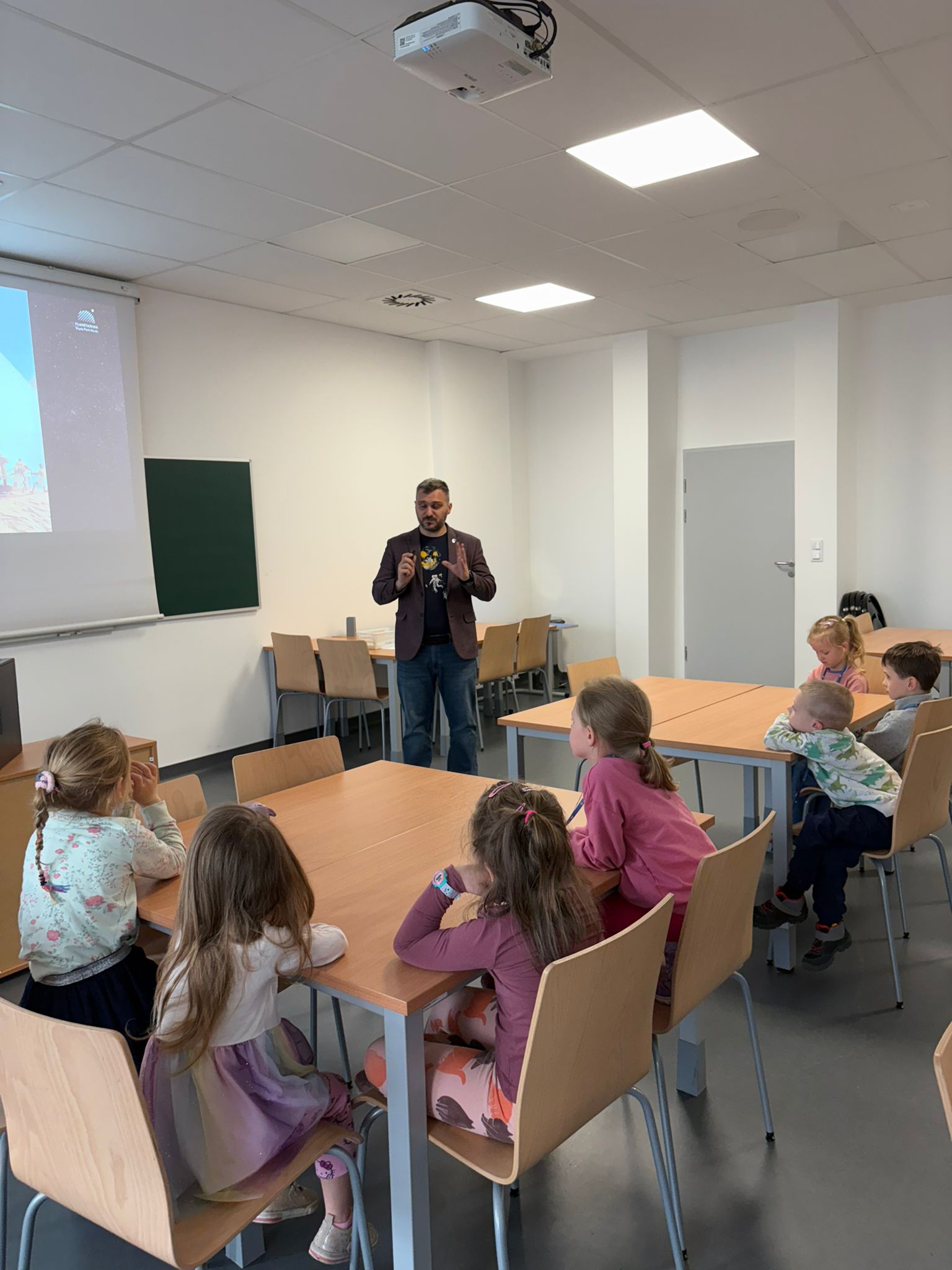 Połącz kropki w gwiazdozbiory